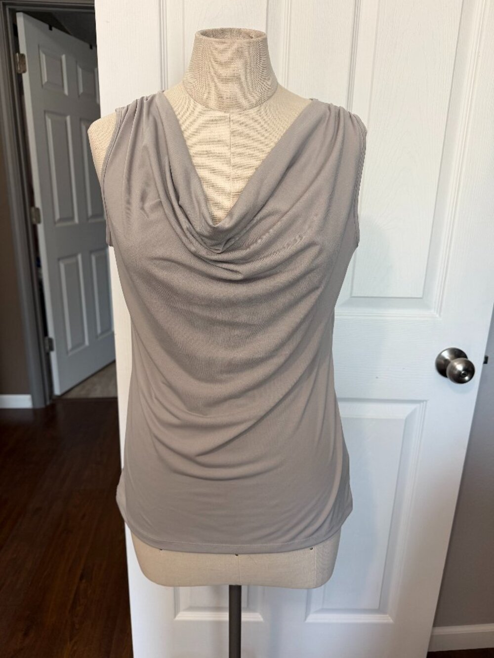 Tahari XS Gray Cowl Neck Sleeveless Blouse Draped Workwear Top